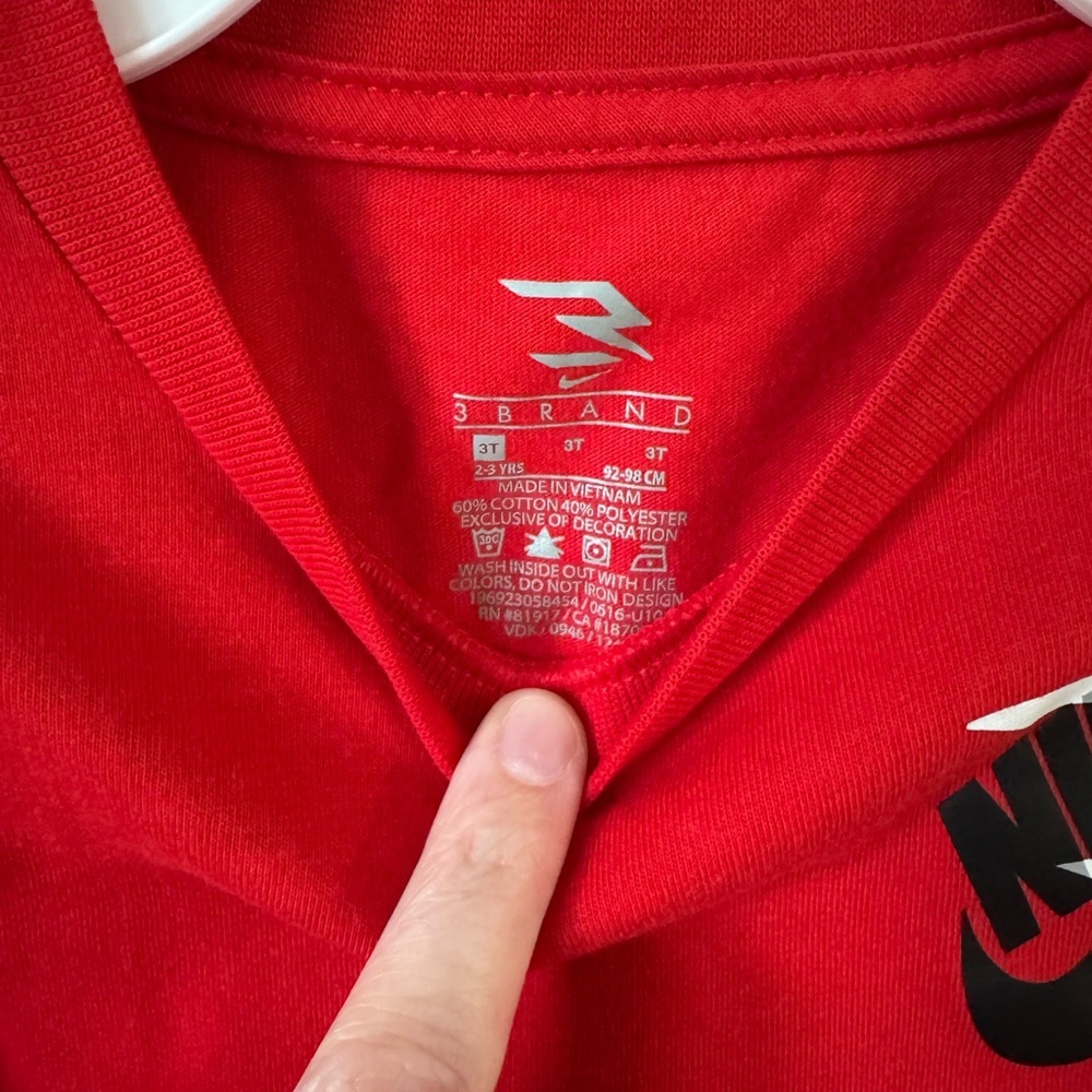 Nike Toddler Boys Short Set Size 3T Red and Black - Picture 3 of 5
